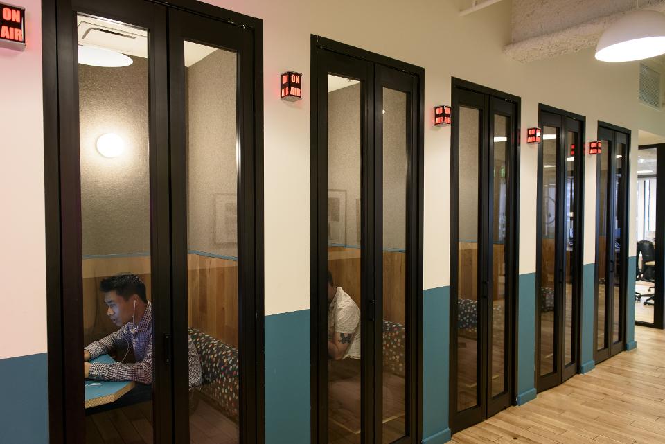 天辰登录 WeWork拆除了办公