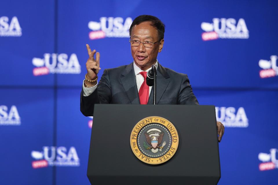 天辰兼职可靠吗 亿万富翁郭台铭(Terry Gou)一边继续掌舵iPhone的承包商富士康(Foxconn)，一边暗示将重返政坛